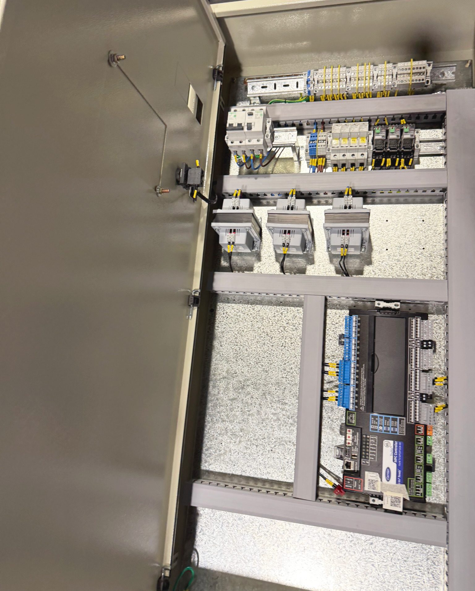 BP Instalaciones — caja DIN Artear 2